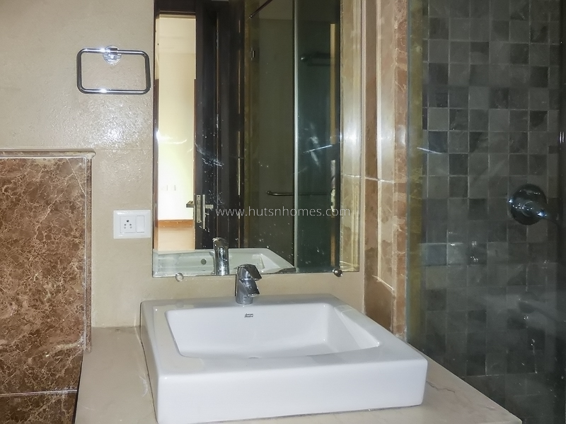 4 BHK Flat For Rent in Sarvodaya Enclave