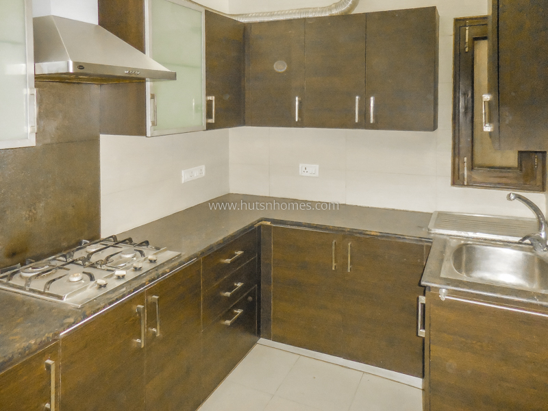 7 BHK House For Rent in Chanakyapuri
