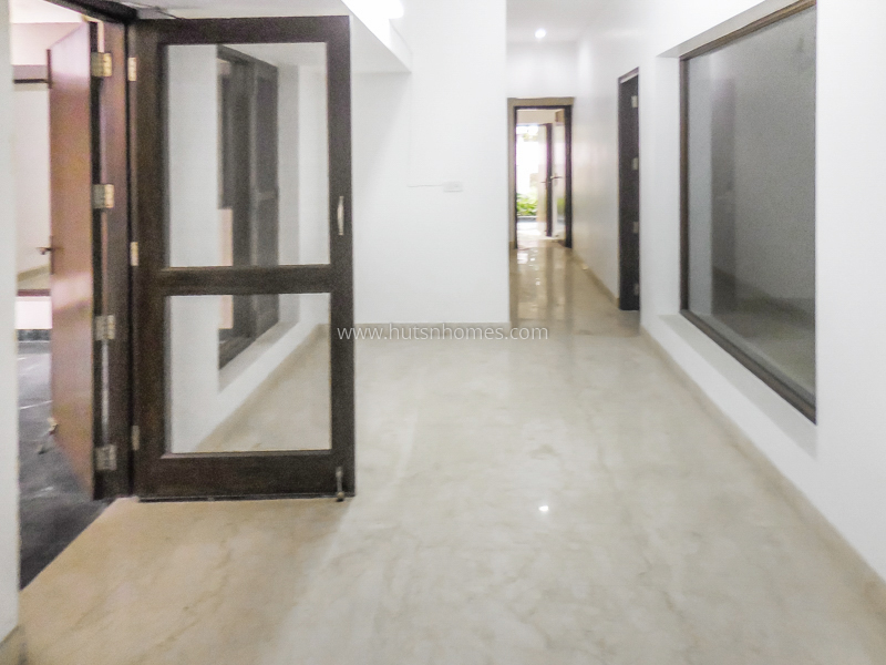 7 BHK House For Rent in Chanakyapuri