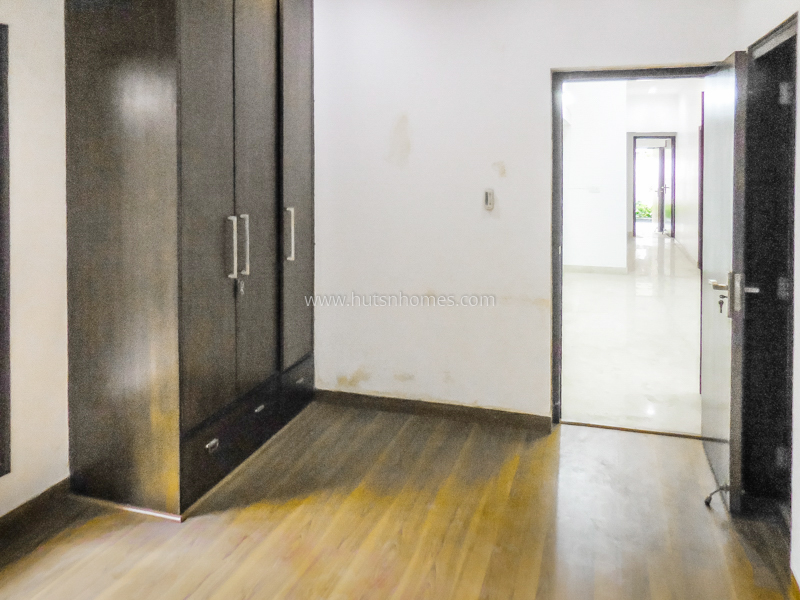 7 BHK House For Rent in Chanakyapuri