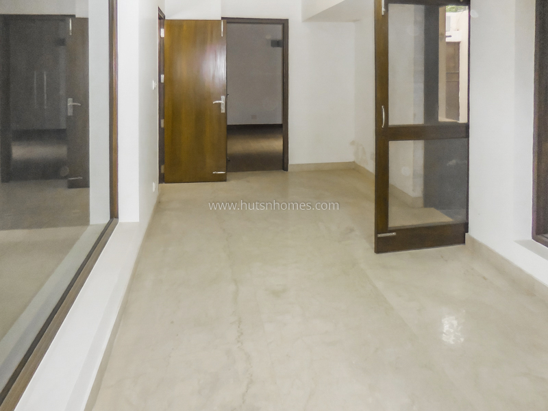 7 BHK House For Rent in Chanakyapuri