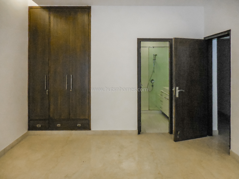 7 BHK House For Rent in Chanakyapuri