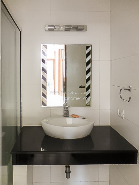 3 BHK Flat For Rent in Defence Colony