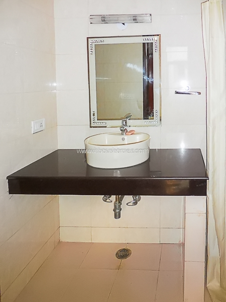 3 BHK Flat For Rent in Defence Colony