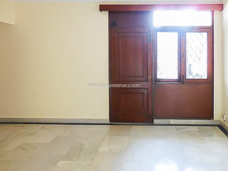 3 BHK Flat For Rent in Defence Colony
