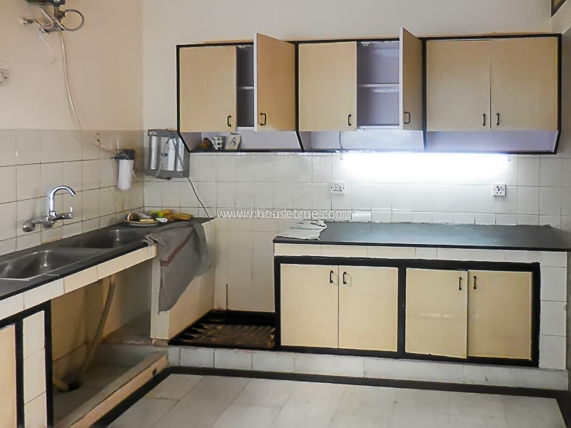 3 BHK Flat For Rent in Defence Colony