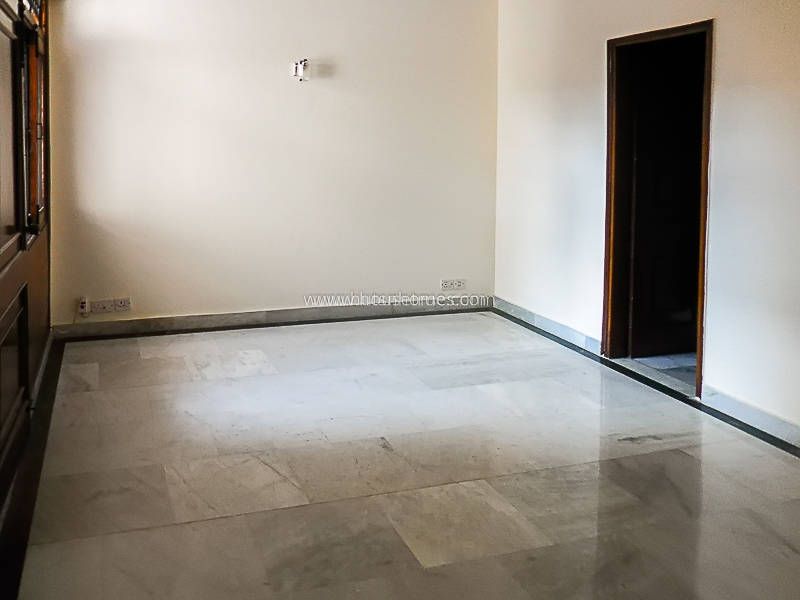 3 BHK Flat For Rent in Defence Colony