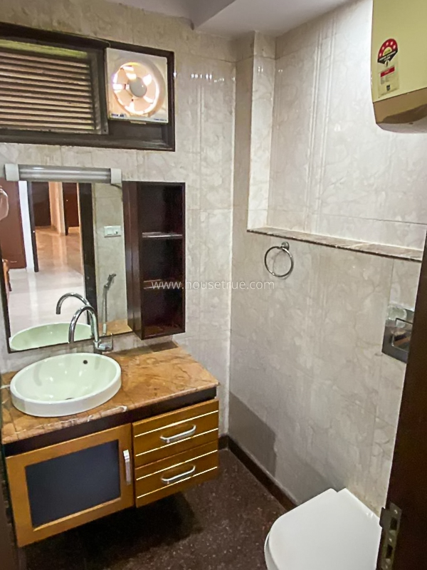 3 BHK Flat For Rent in Jangpura Extension