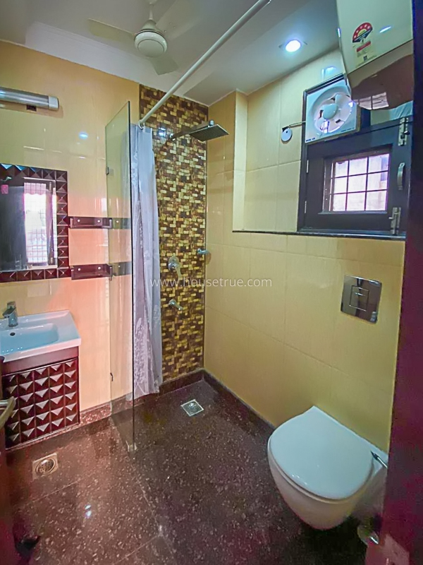 3 BHK Flat For Rent in Jangpura Extension