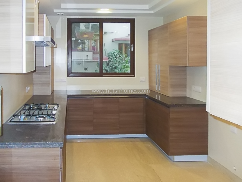 4 BHK Flat For Rent in Safdarjung Enclave