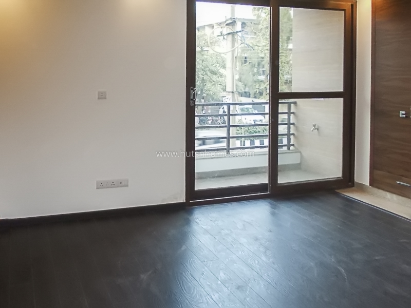 4 BHK Flat For Rent in Safdarjung Enclave