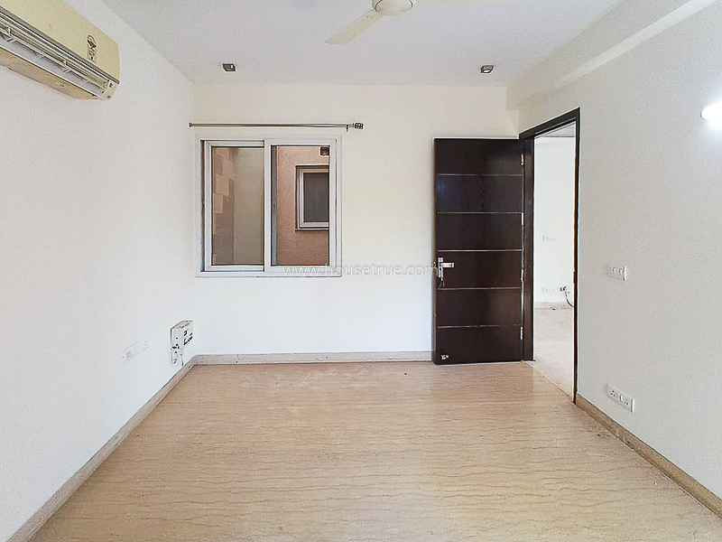 4 BHK Flat For Rent in New Friends Colony