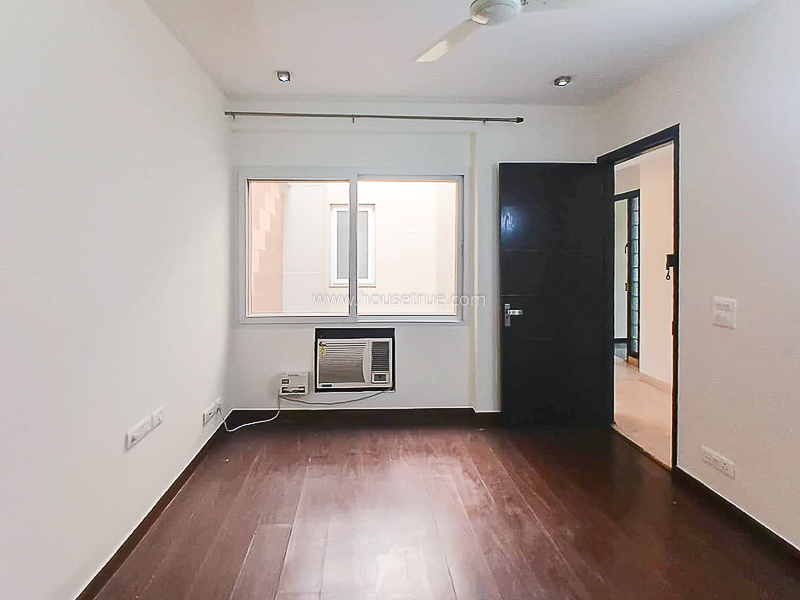 4 BHK Flat For Rent in New Friends Colony