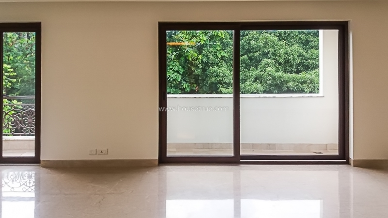 4 BHK Flat For Rent in West End Colony