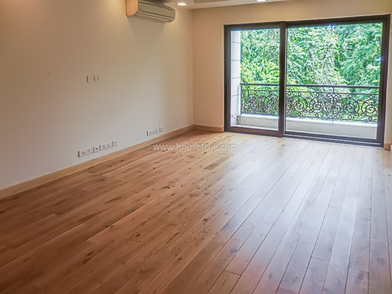 4 BHK Flat For Rent in West End Colony