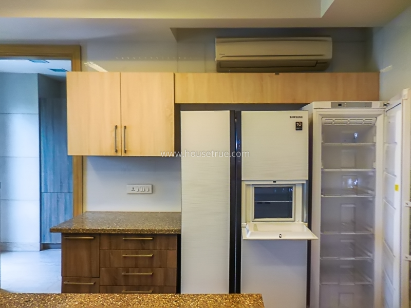 4 BHK Flat For Rent in West End Colony