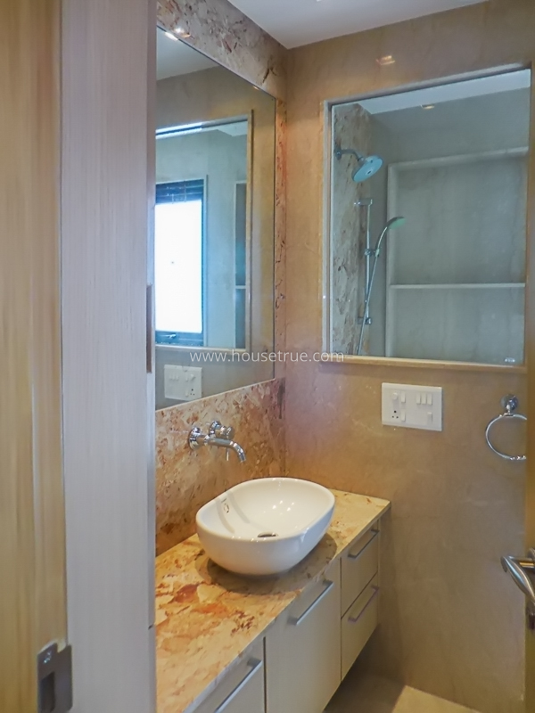 4 BHK Flat For Rent in West End Colony