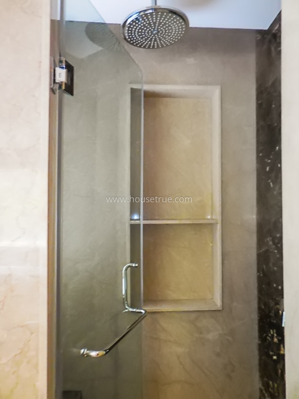 4 BHK Flat For Rent in West End Colony