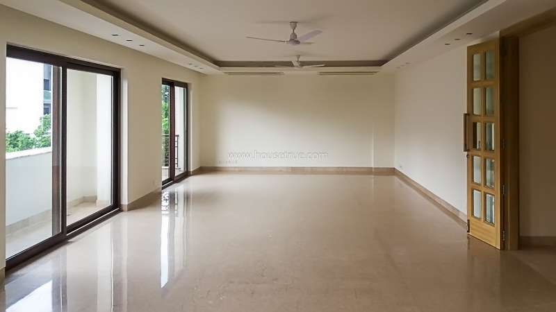 4 BHK Flat For Rent in West End Colony