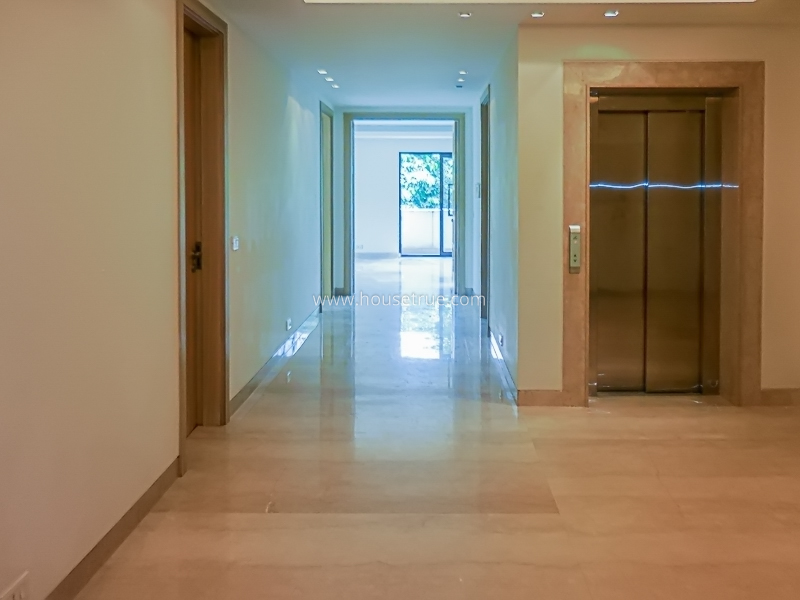 4 BHK Flat For Rent in West End Colony