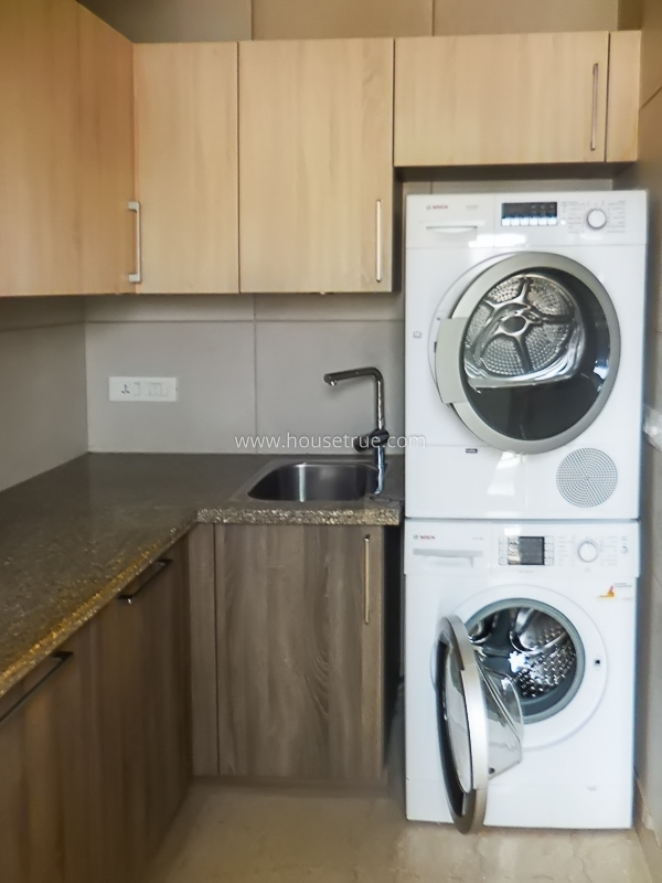 4 BHK Flat For Rent in West End Colony