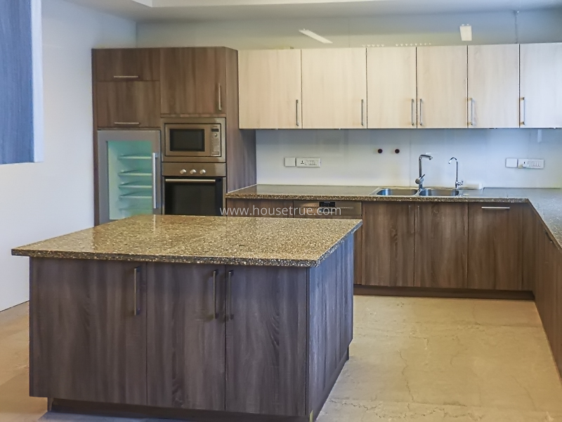 4 BHK Flat For Rent in West End Colony