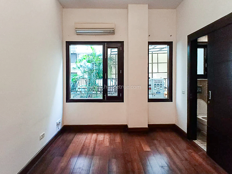 4 BHK Flat For Rent in New Friends Colony