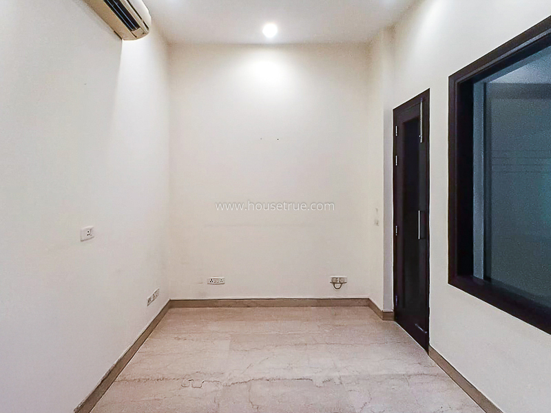 4 BHK Flat For Rent in New Friends Colony