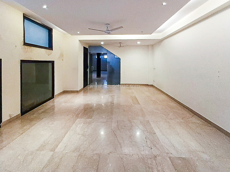 4 BHK Flat For Rent in New Friends Colony