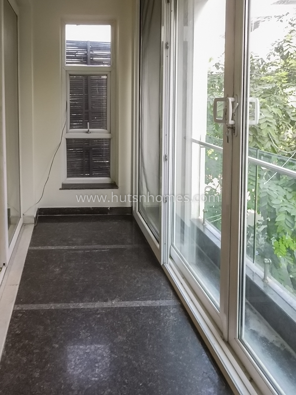 4 BHK Flat For Rent in New Friends Colony