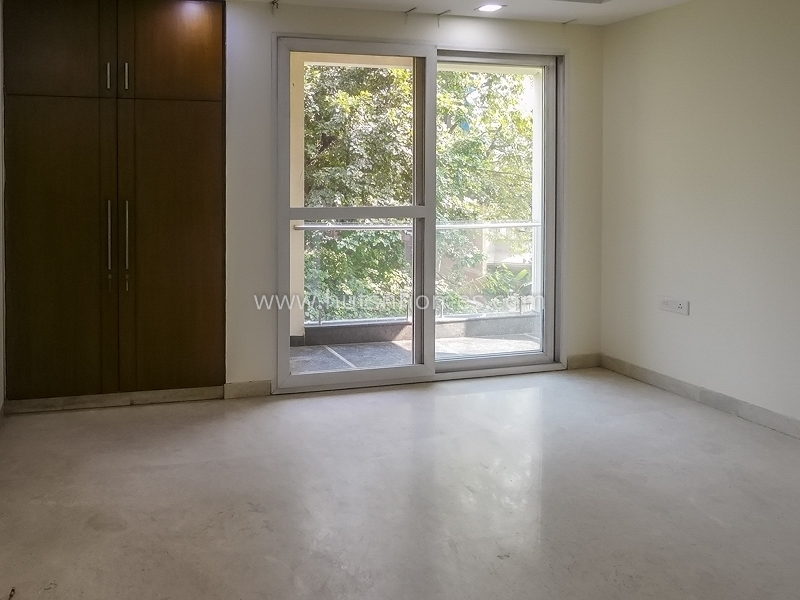 4 BHK Flat For Rent in New Friends Colony