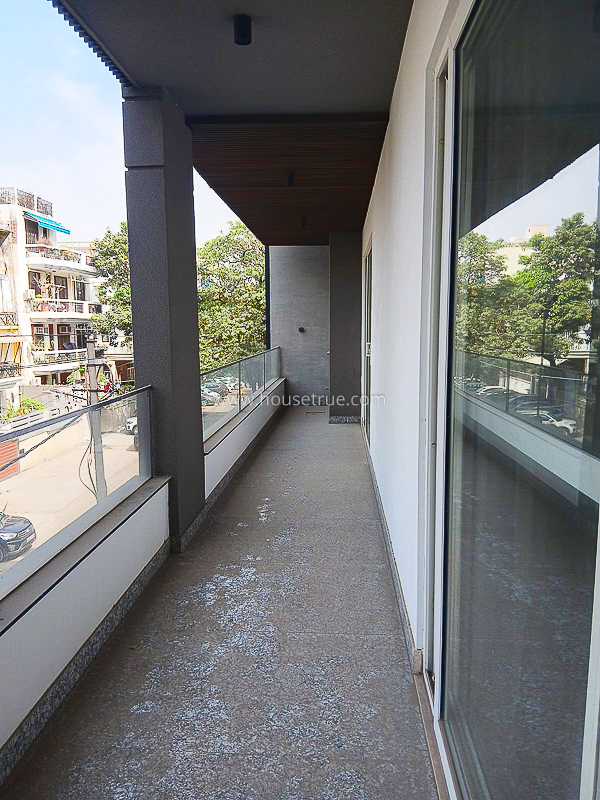 3 BHK Flat For Rent in Defence Colony