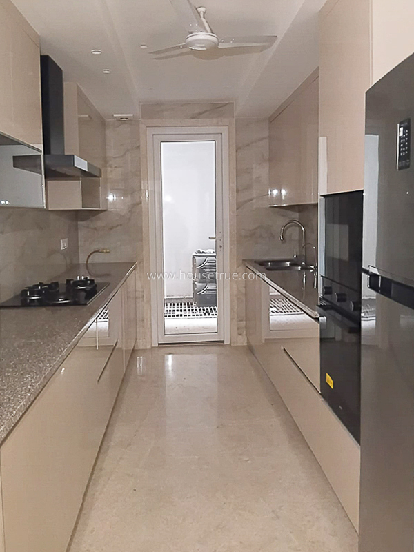 3 BHK Flat For Rent in Defence Colony