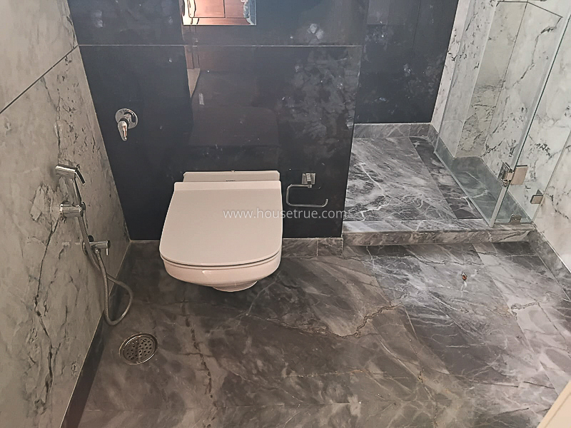 3 BHK Flat For Rent in Defence Colony