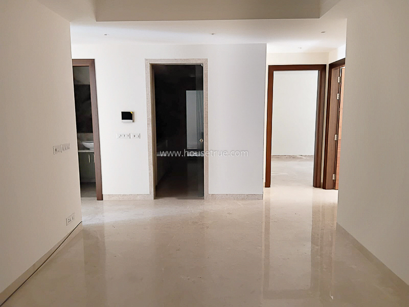 3 BHK Flat For Rent in Defence Colony