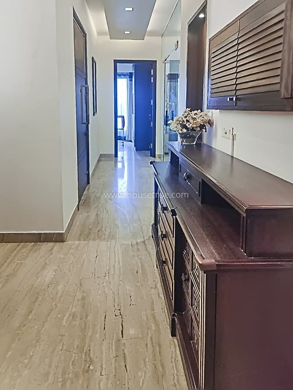 3 BHK Flat For Rent in Defence Colony