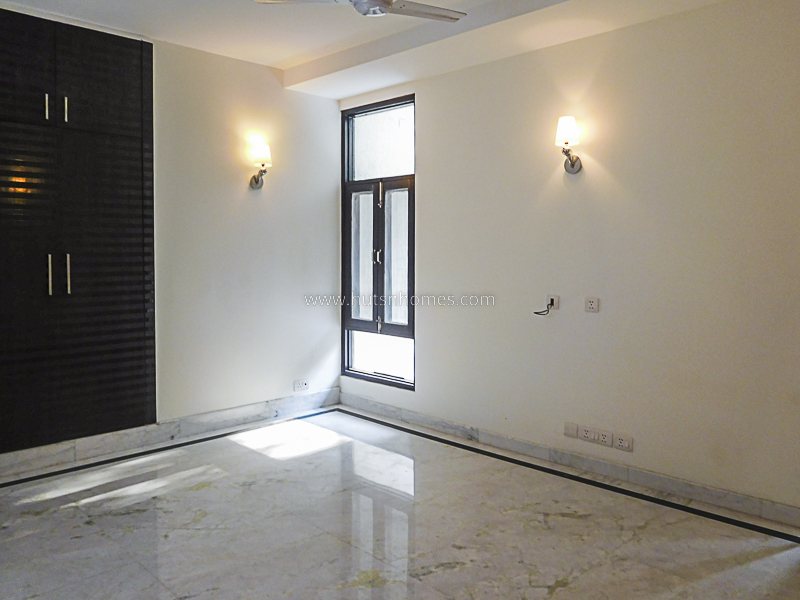 3 BHK Flat For Rent in New Friends Colony