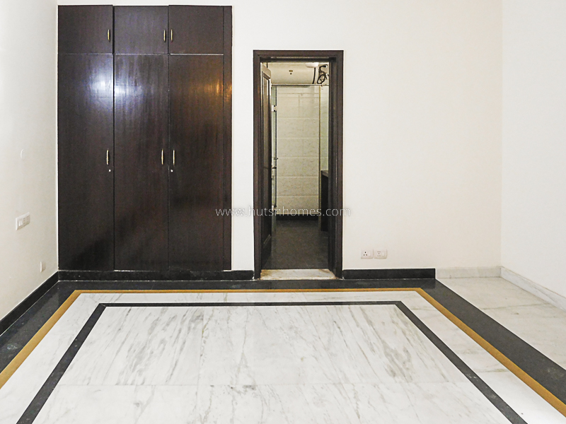 3 BHK Flat For Rent in New Friends Colony