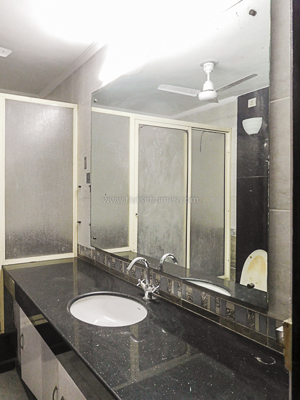 3 BHK Flat For Rent in New Friends Colony