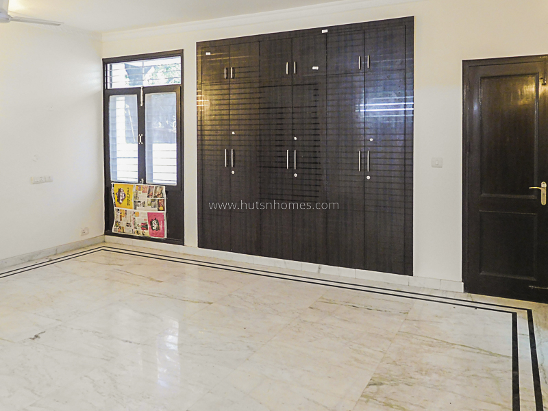 3 BHK Flat For Rent in New Friends Colony