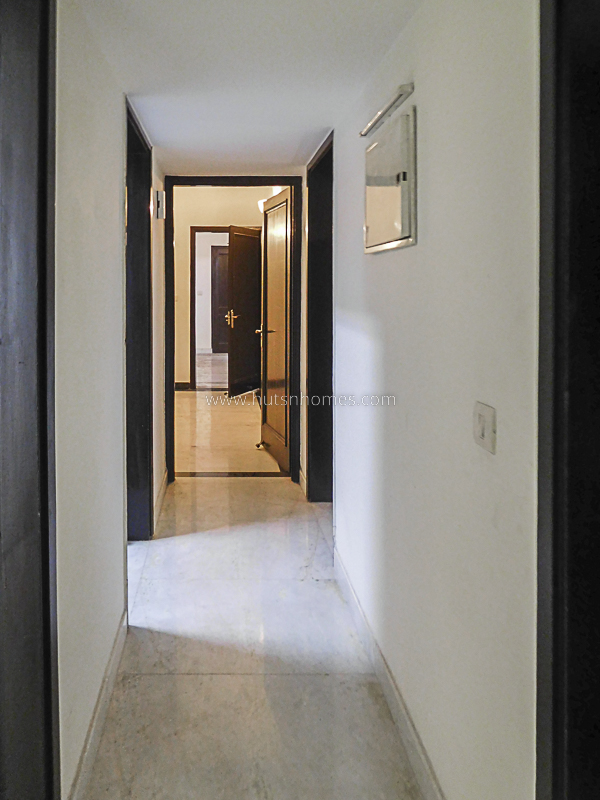 3 BHK Flat For Rent in New Friends Colony