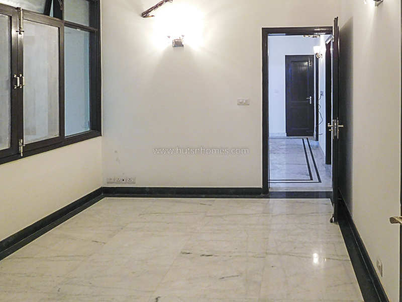 3 BHK Flat For Rent in New Friends Colony