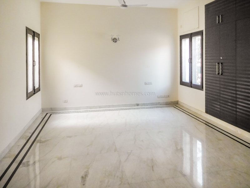 3 BHK Flat For Rent in New Friends Colony