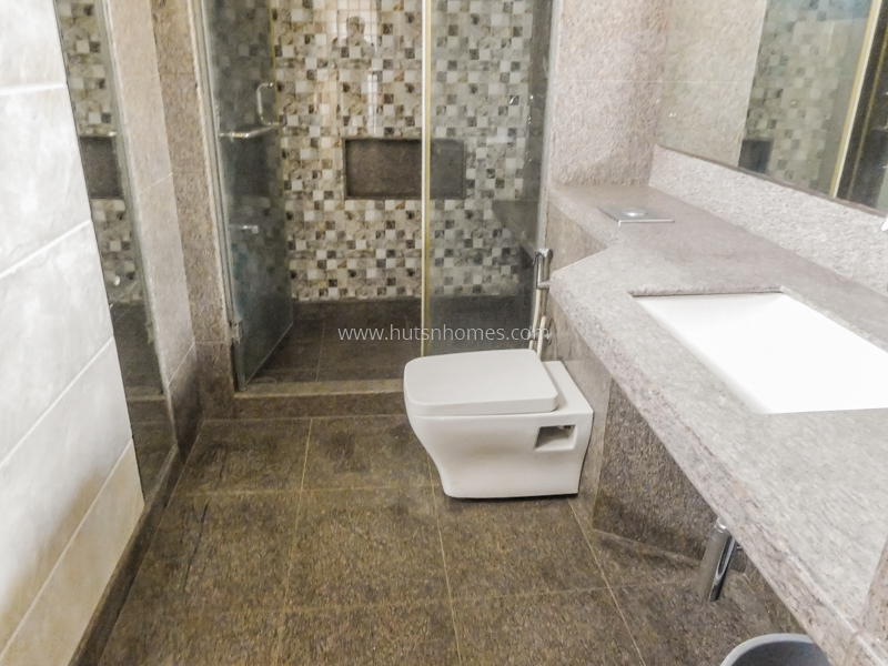 3 BHK Flat For Rent in New Friends Colony