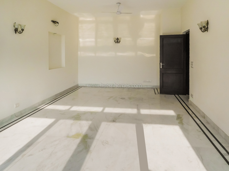 3 BHK Flat For Rent in New Friends Colony
