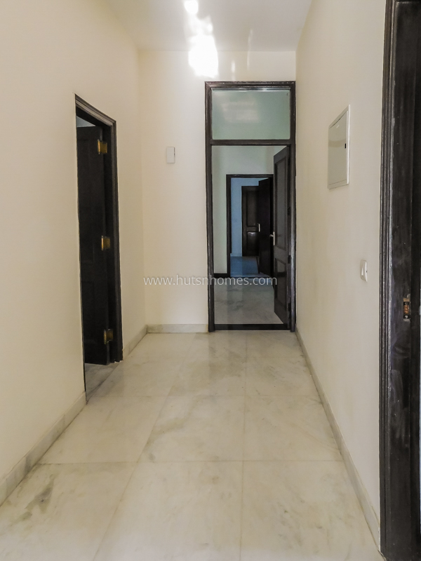 3 BHK Flat For Rent in New Friends Colony