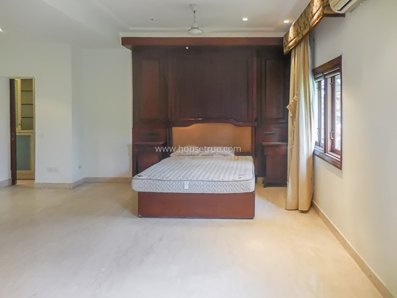 9 BHK House For Rent in Safdarjung Enclave