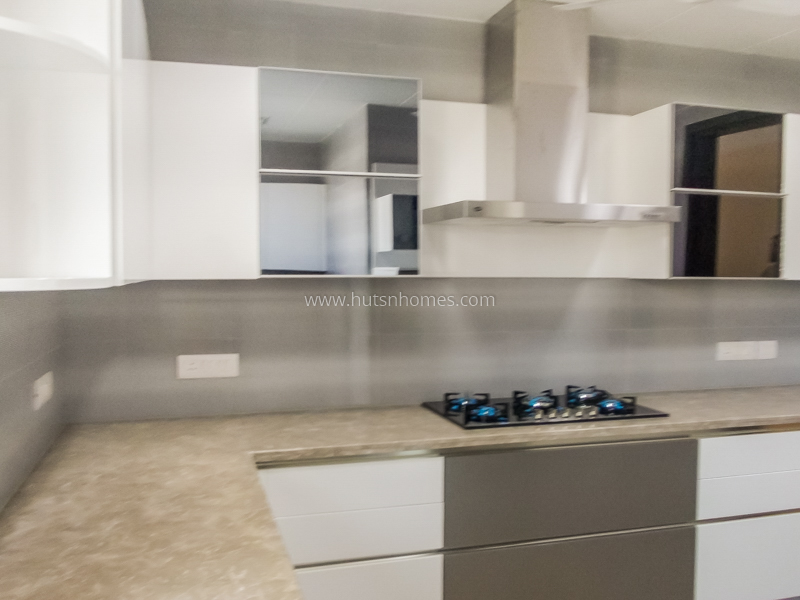 4 BHK Flat For Rent in Vasant Vihar