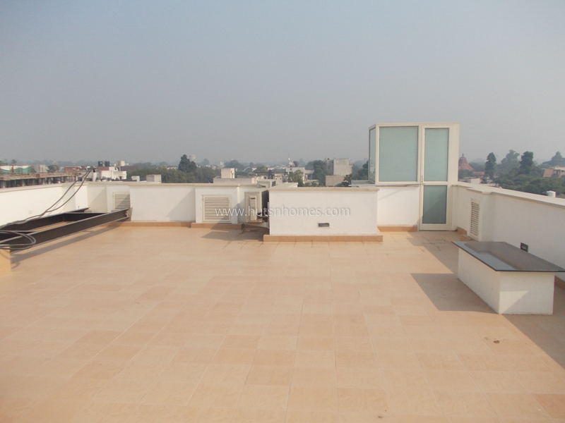 4 BHK Flat For Rent in Vasant Vihar