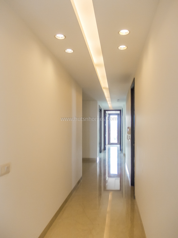 4 BHK Flat For Rent in Vasant Vihar